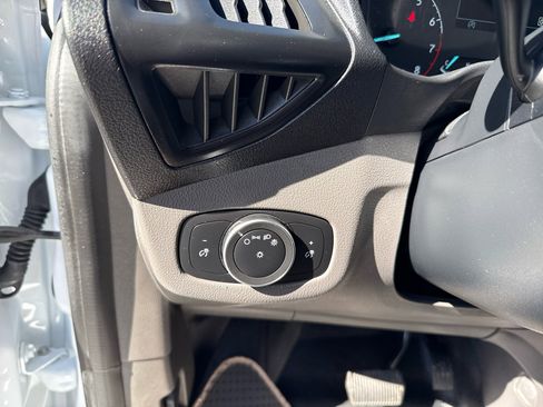 Used 2022 Ford Transit Connect XL image 22