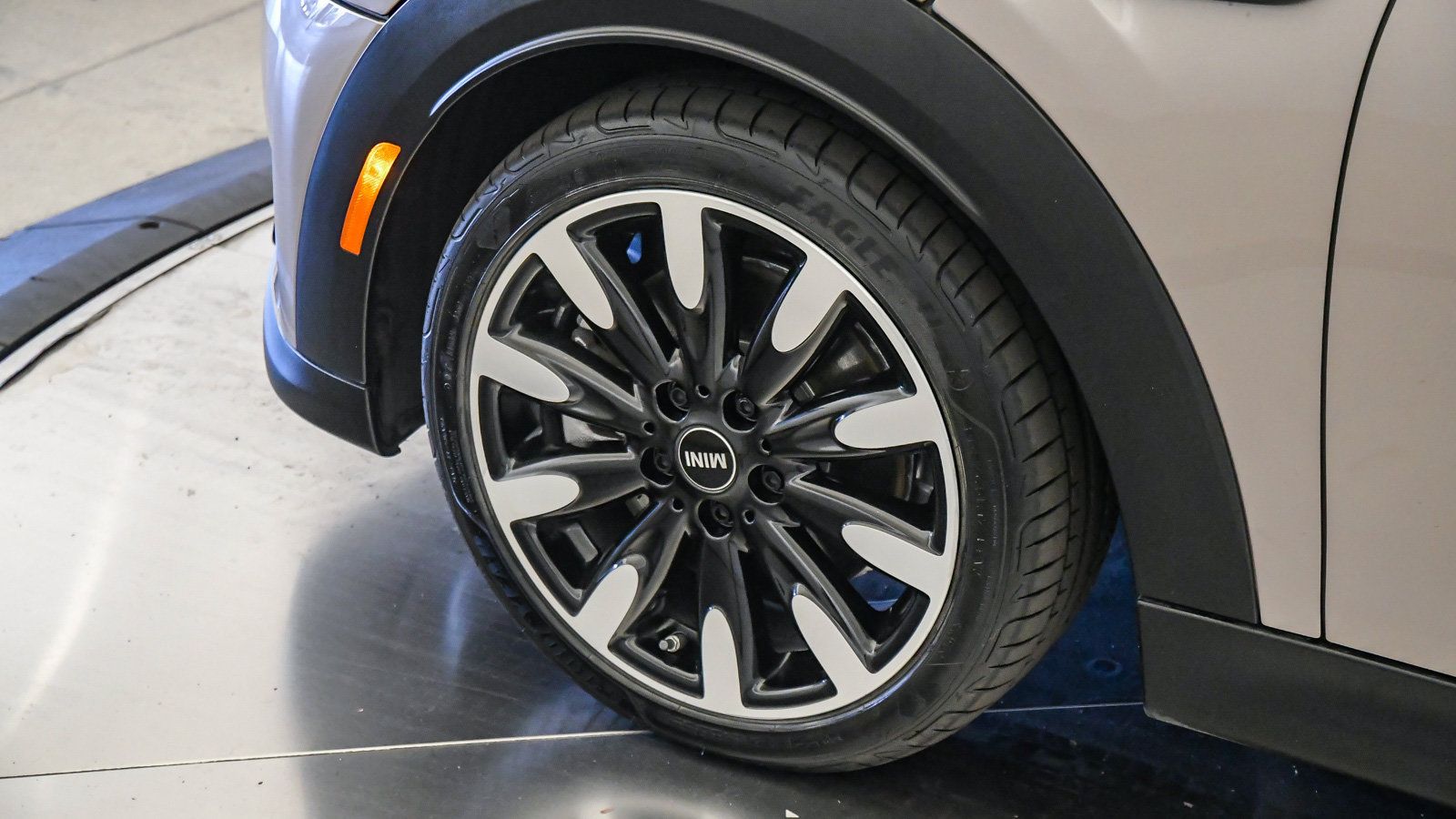 Used 2024 MINI Cooper S FWD image 10