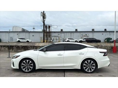 Used 2023 Nissan Maxima Platinum w/ Sport Mat Group FWD image 3