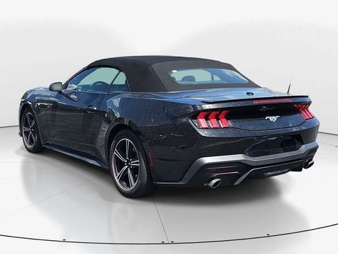 Used 2025 Ford Mustang Premium RWD image 5