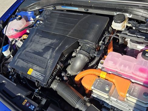 Used 2022 Hyundai Ioniq SE image 17