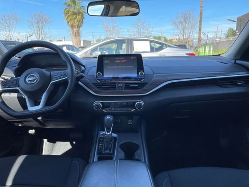 Used 2025 Nissan Altima 2.5 SV image 20