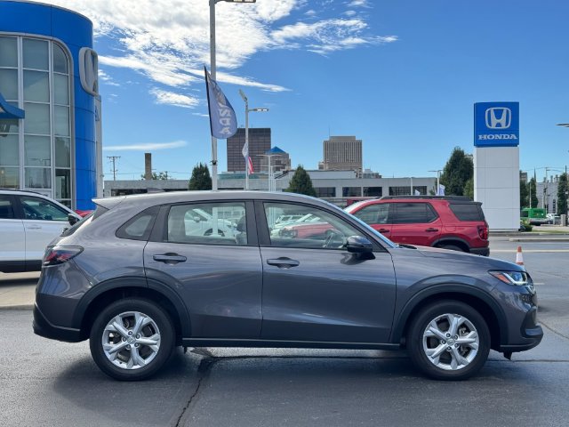 Certified 2024 Honda HR-V LX image 2