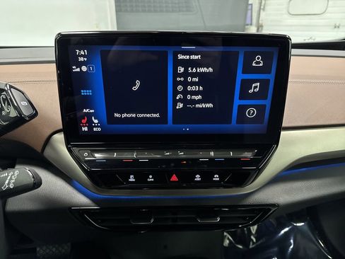 Used 2023 Volkswagen ID.4 Pro image 8
