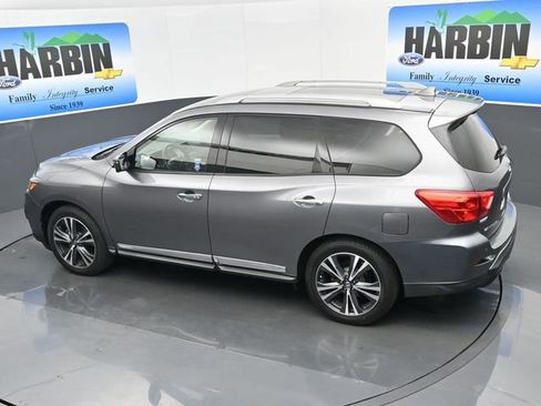 Used 2020 Nissan Pathfinder Platinum image 27