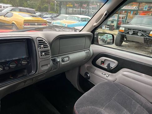 Used 1997 Chevrolet Silverado 1500 4x4 Extended Cab image 12