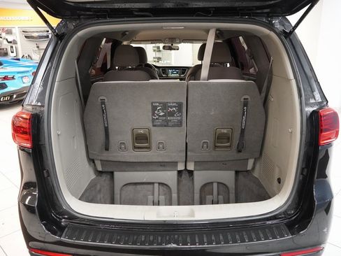 Used 2019 Kia Sedona L image 14