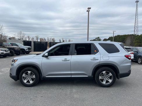 Used 2023 Honda Pilot EX-L image 6