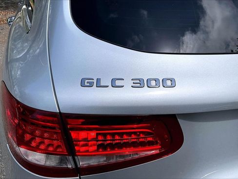 Used 2018 Mercedes-Benz GLC 300 image 21