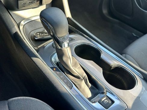 Used 2024 Chevrolet Malibu LT image 27