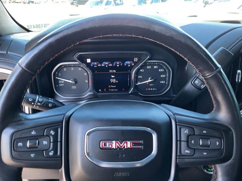 Used 2019 GMC Sierra 1500 AT4 w/ Off Road Performance Package image 10