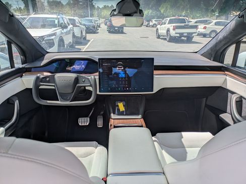 Used 2022 Tesla Model X AWD/4WD image 29