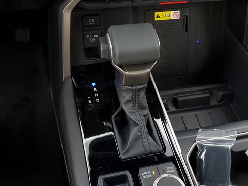 New 2026 Toyota Tundra Limited AWD/4WD image 30