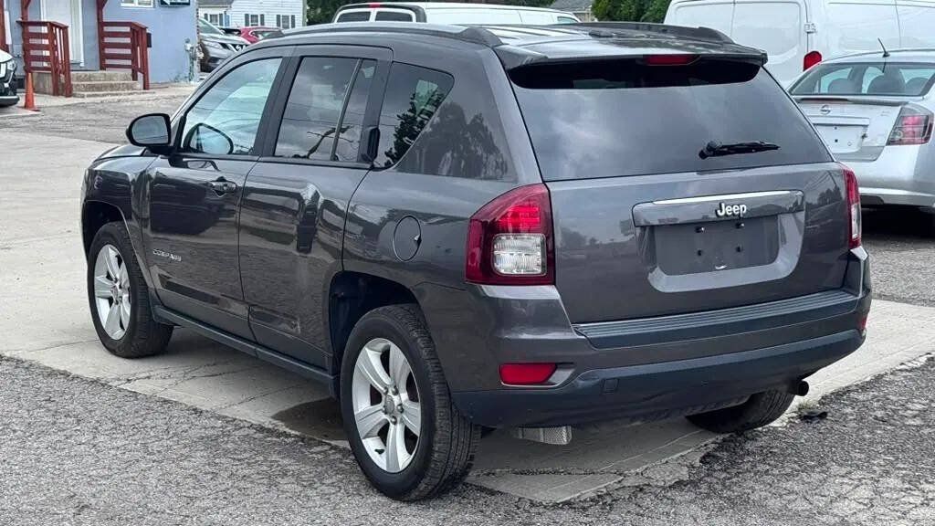 Used 2016 Jeep Compass Sport w/ Power Value Group FWD image 4