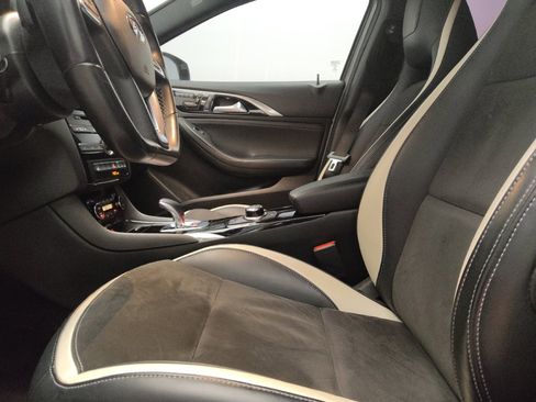 Used 2019 INFINITI QX30 Sport FWD image 17