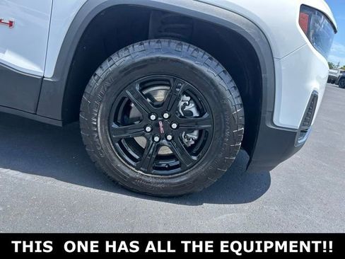 Used 2023 GMC Acadia AT4 w/ Technology Package AWD/4WD image 8