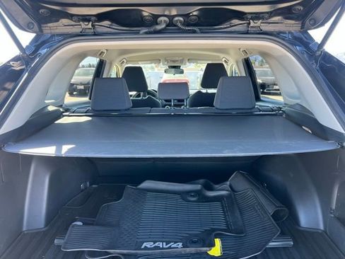 Used 2019 Toyota RAV4 LE w/ All Weather Liner Package image 39