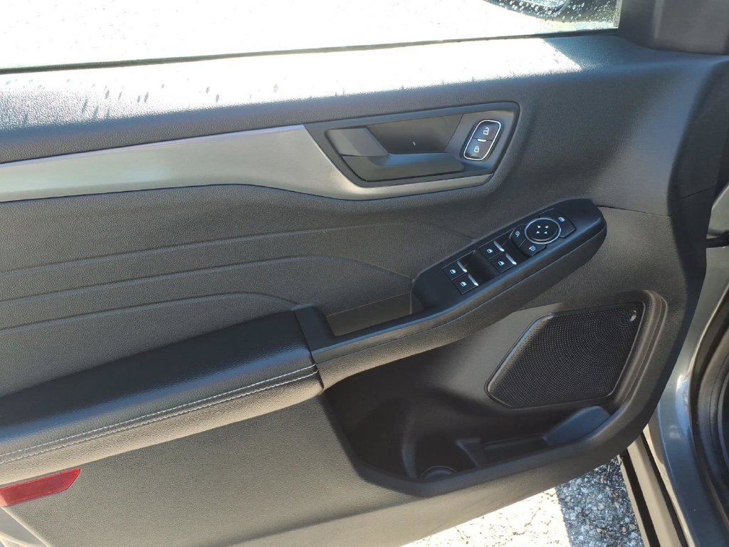 Used 2023 Ford Escape Active AWD/4WD image 11