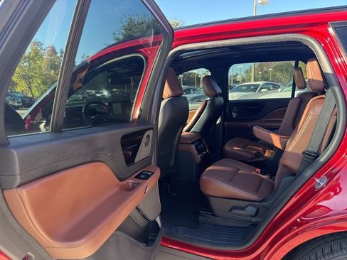 Used 2025 Lincoln Aviator Reserve w/ Jet Appearance Package image 14