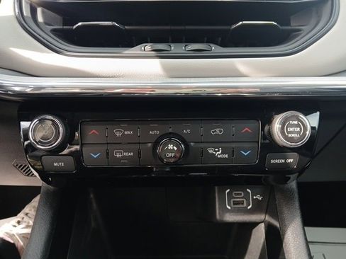 Certified 2022 Jeep Compass Limited w/ Elite Group image 29