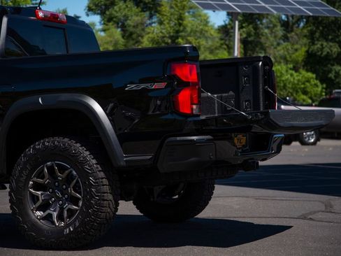 New 2026 Chevrolet Colorado ZR2 w/ Technology Package AWD/4WD image 9