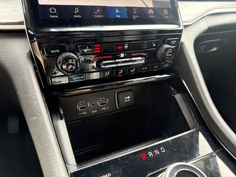 Used 2023 Jeep Grand Cherokee Limited image 20