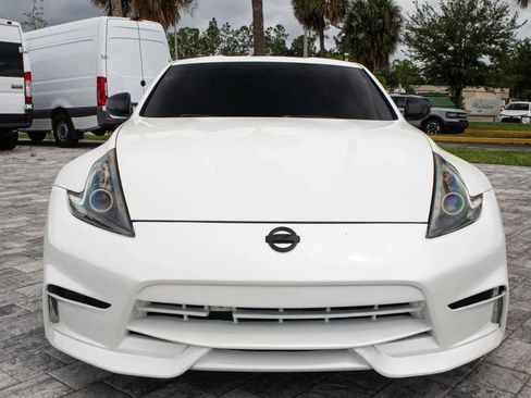 Used 2016 Nissan 370Z Coupe RWD image 2