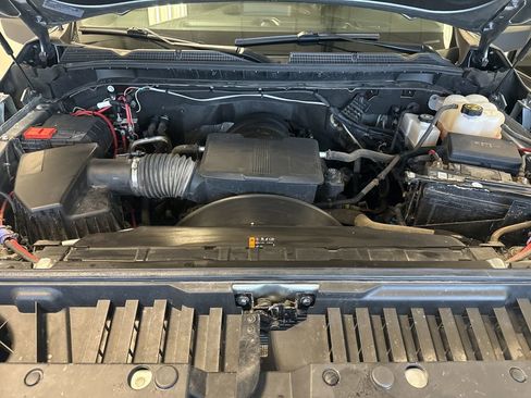 Used 2024 GMC Sierra 2500 Pro w/ Convenience Package image 7