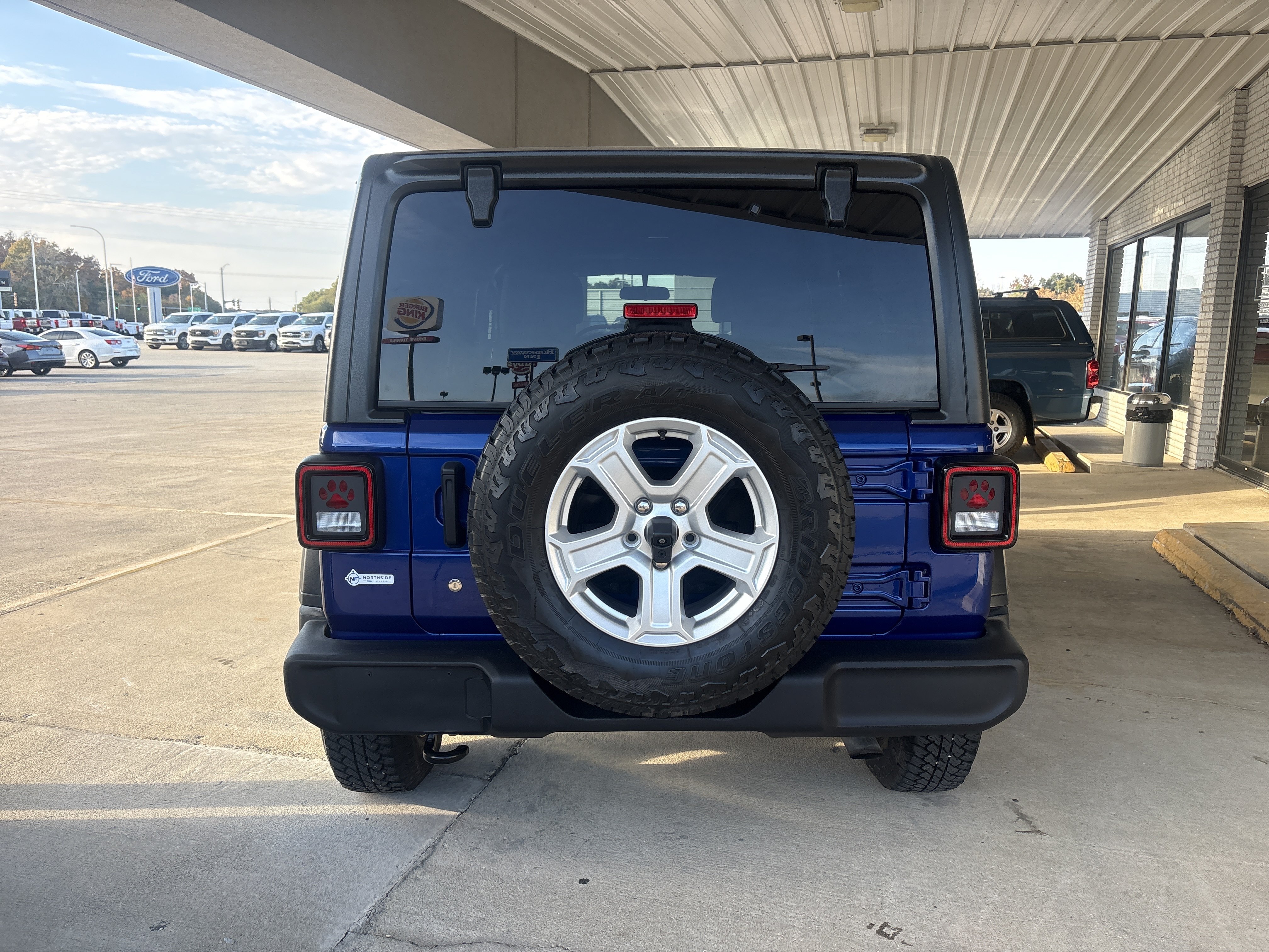 Used 2018 Jeep Wrangler Unlimited Sport S AWD/4WD image 4