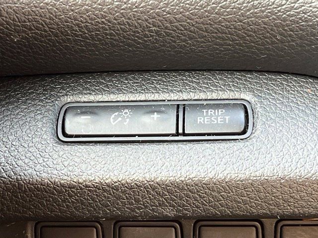 Used 2013 Nissan Altima 2.5 SL w/ Technology Pkg FWD image 33