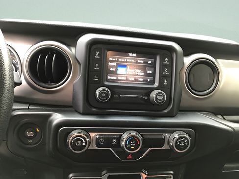 Used 2020 Jeep Wrangler Sport AWD/4WD image 18
