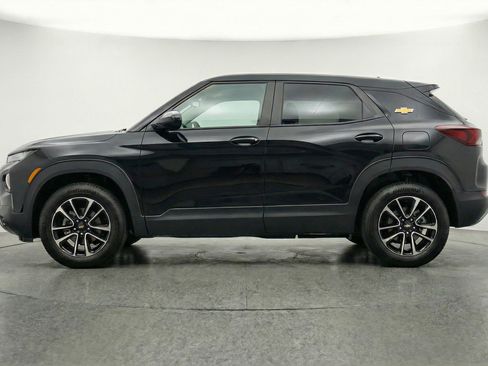 Used 2025 Chevrolet TrailBlazer LT FWD image 5
