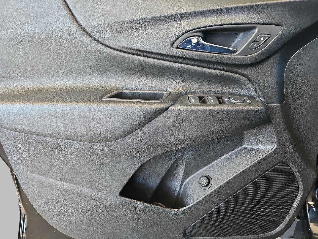 Used 2020 Chevrolet Equinox LT FWD image 31