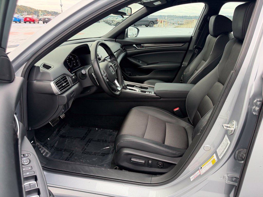 Used 2018 Honda Accord Sport image 10