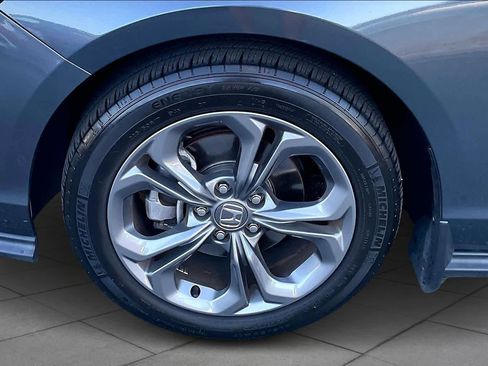 Used 2024 Honda Accord EX image 10