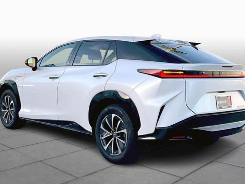 Used 2024 Lexus RZ 300e Premium image 11