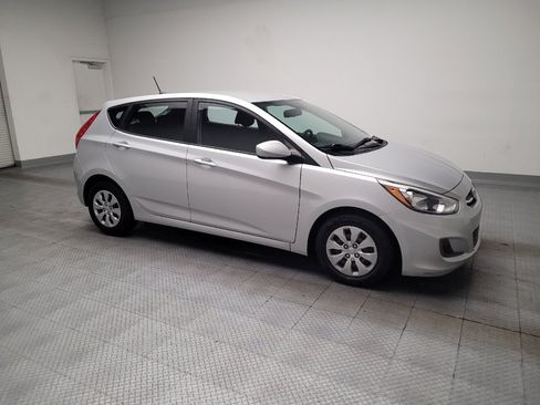 Used 2017 Hyundai Accent SE FWD image 11
