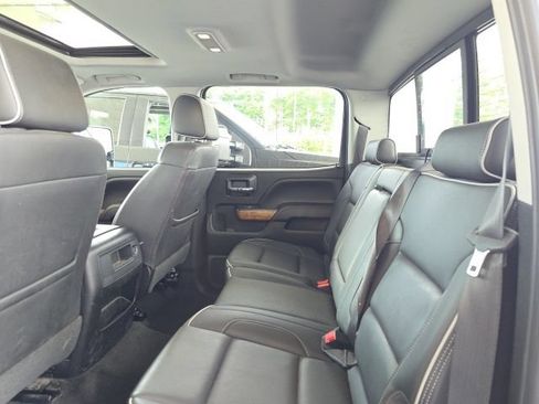Used 2018 Chevrolet Silverado 2500 High Country AWD/4WD image 34