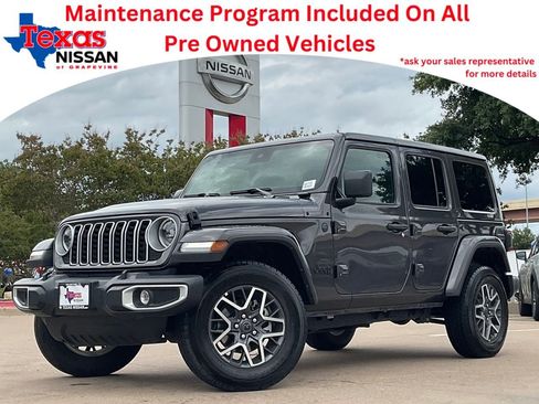 Used 2025 Jeep Wrangler Unlimited Sahara AWD/4WD image 1
