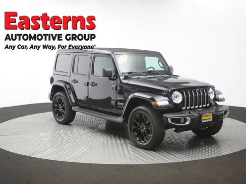 Used 2022 Jeep Wrangler Unlimited Sahara w/ Cold Weather Group AWD/4WD image 50