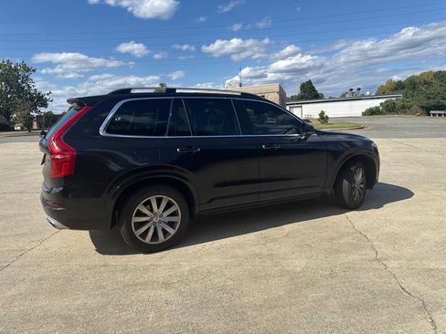 Used 2017 Volvo XC90 T6 Momentum w/ Vision Package AWD/4WD image 13
