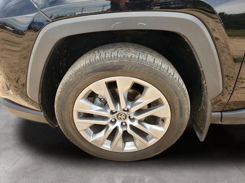 Used 2024 Toyota RAV4 XLE Premium FWD image 23