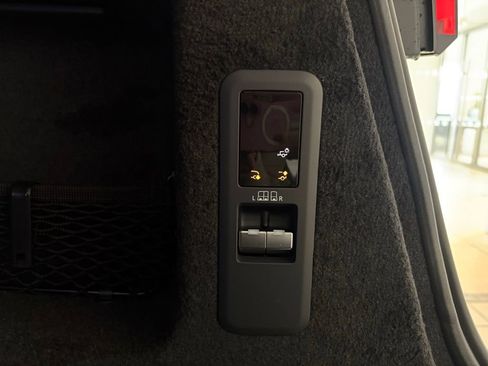 New 2026 Land Rover Range Rover Sport SE image 15