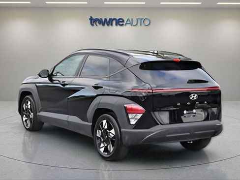 Used 2025 Hyundai Kona SEL FWD image 4
