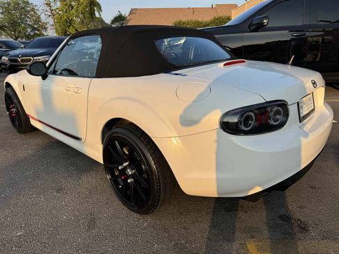 Used 2014 MAZDA MX-5 Miata Club RWD image 15