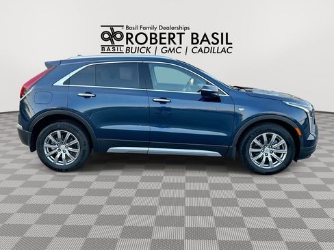 Used 2021 Cadillac XT4 Premium Luxury AWD/4WD image 9