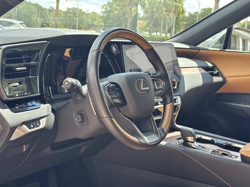 Certified 2025 Lexus RX 350 Premium w/ Accessory Package (Z1) FWD image 23