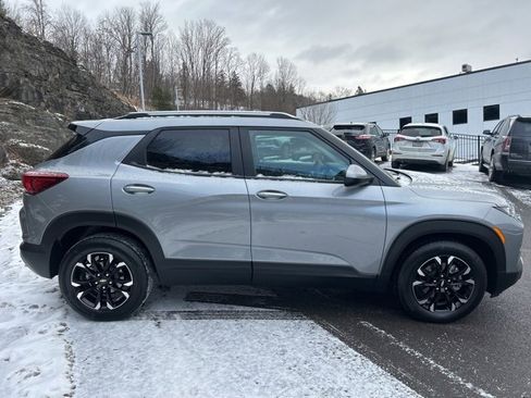 Used 2023 Chevrolet TrailBlazer LT w/ Convenience Package image 5