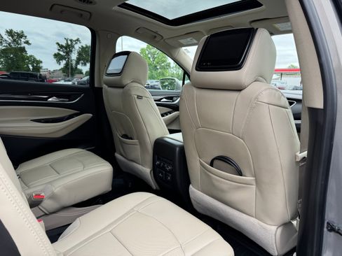 Used 2019 Buick Enclave Premium w/ Experience Buick Package FWD image 15