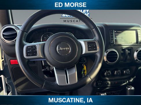 Used 2015 Jeep Wrangler Rubicon image 14